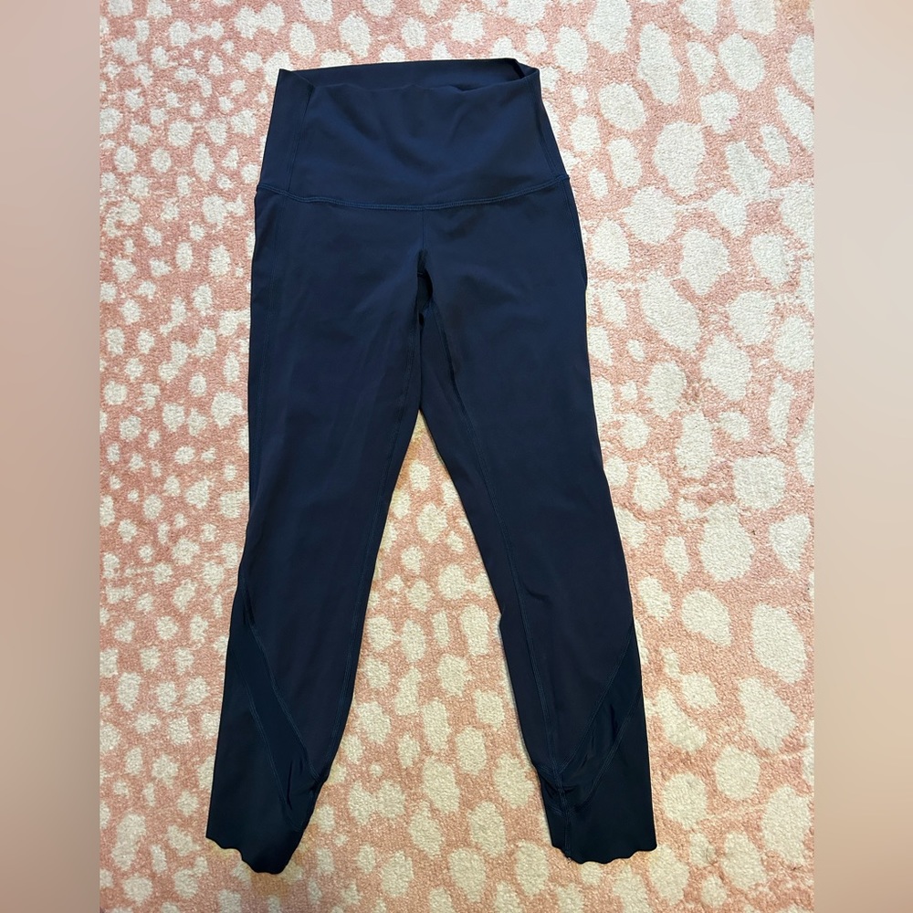 Lululemon Wunder Under Scalloped Hem High-Rise Crop 23" *Luxtreme size 4 navy